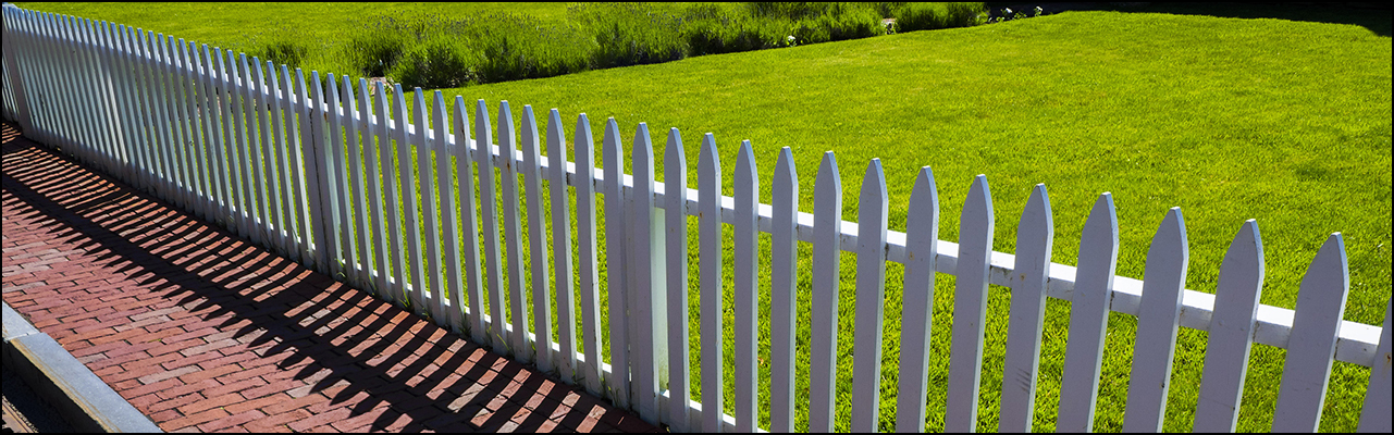Tampa Picket Fence Construction and Installation